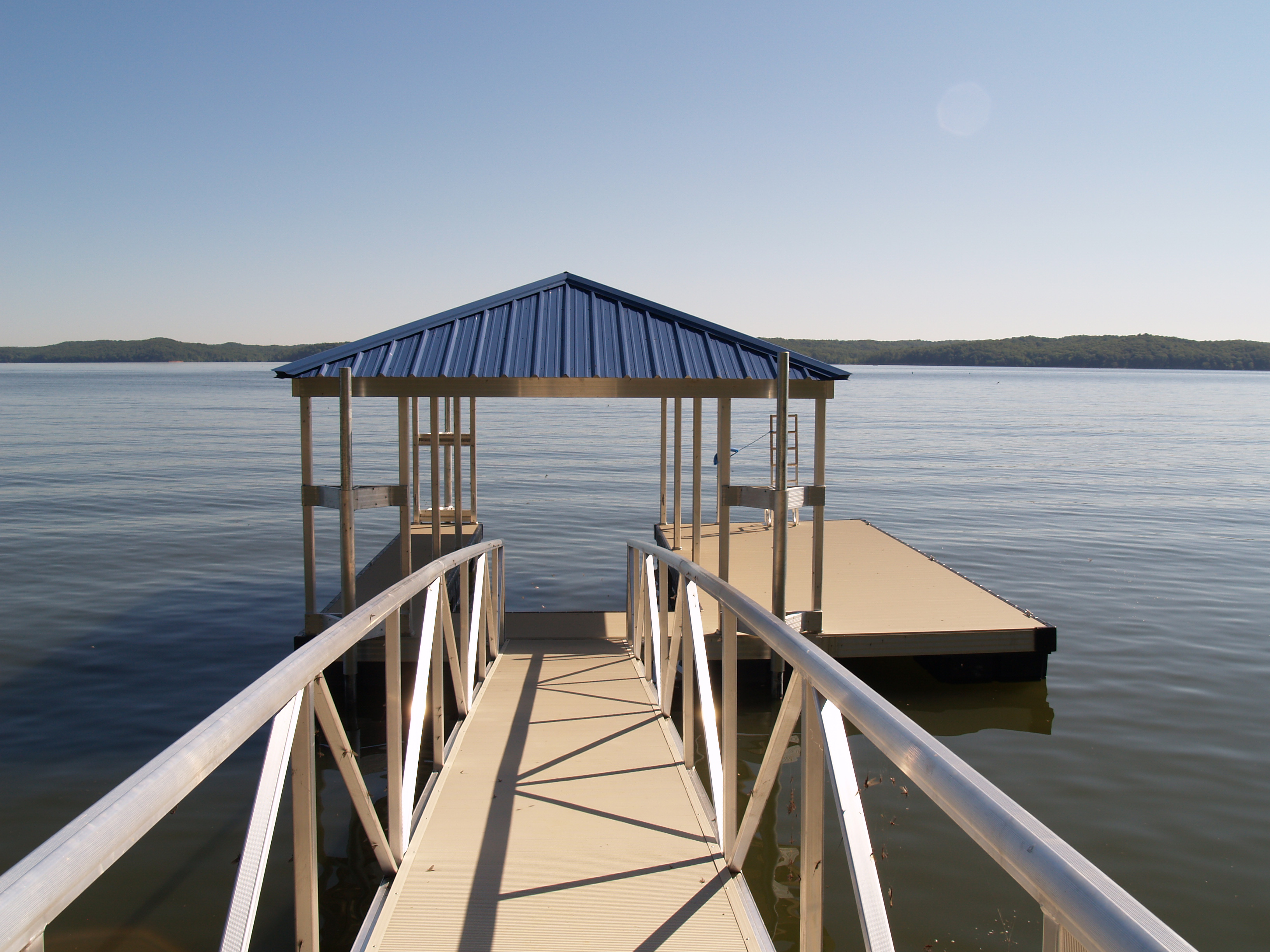 Arts & Crafts Cedar Shake Home – Kentucky Lake Vacation Rentals